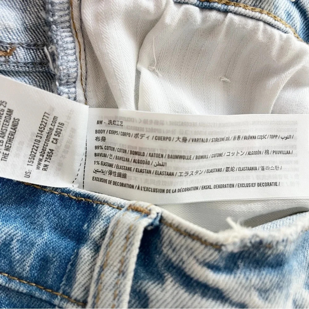 Abercrombie & Fitch The 90s Straight Ultra High Rise Jean - Picture 14 of 15
